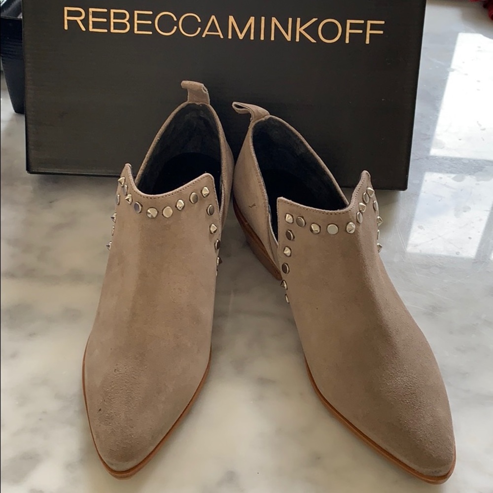 Never been worn gorgeous!